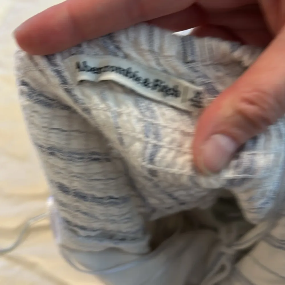 Abercrombie and Fitch White and Blue Striped Jumpsuit lined size Xsmall - Image 10