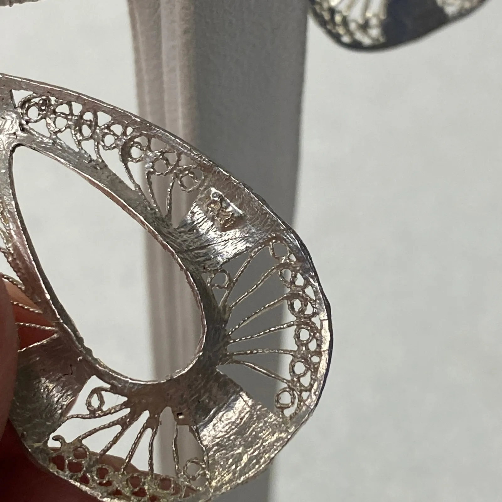 14K White Gold Filigree Teardrop Dangle Earrings Lightweight Elegant NO BACKS Silver - Image 5