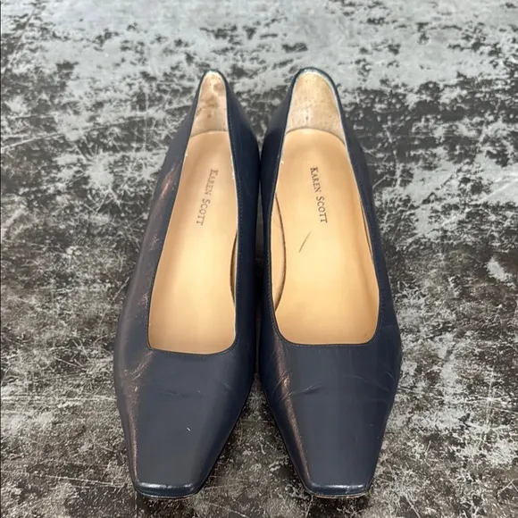 Karen Scott Navy Leather Kitten Heels Size 7.5 - Image 2