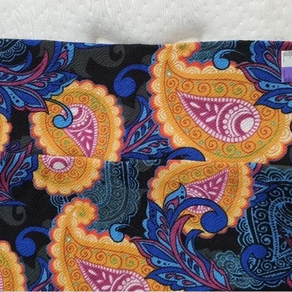 LuLaRoe Vibrant Bohemian Paisley Floral Print Cassie Pencil Skirt Size S Small - Image 4