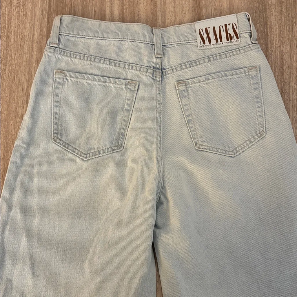 MOTHER Denim SNACKS! Pleated Double Dip Puddle Jeans in Blue Slushie Size 25 - Image 5