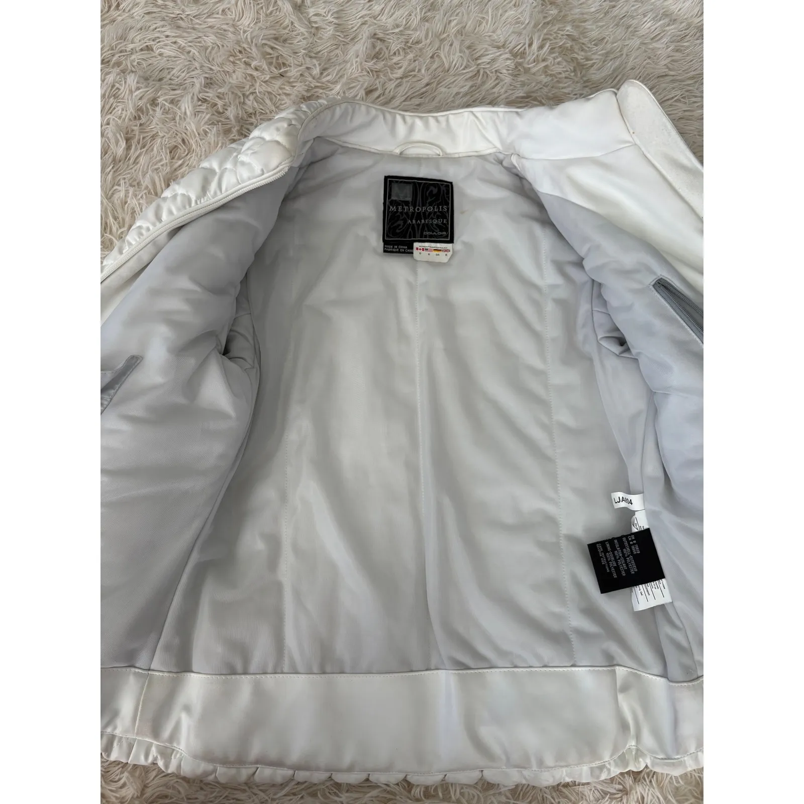 Metropolis Arabesque‎ Quilted Jacket Women's White Full Zip Snap Accents Size 6 - Image 9