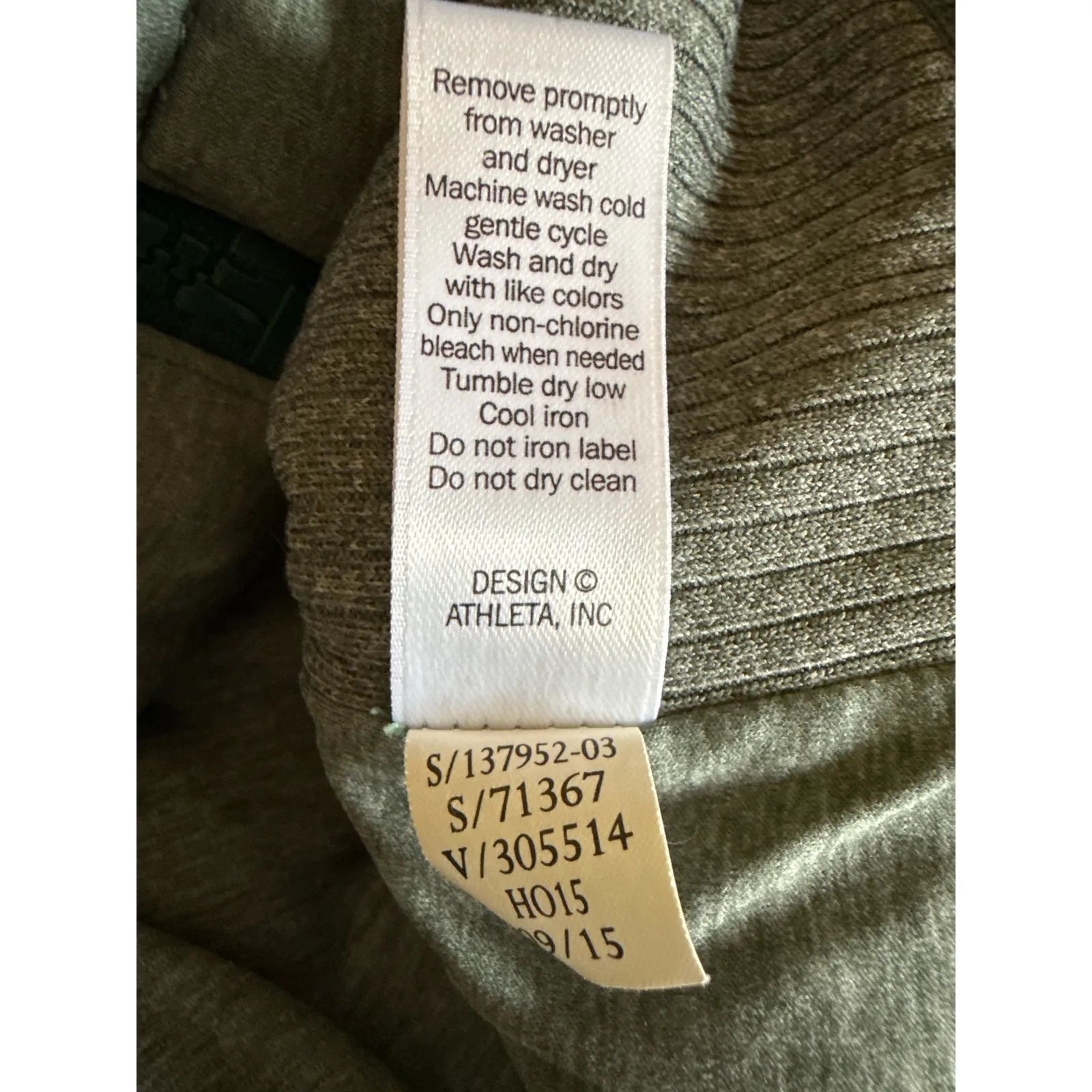 Athleta Hooded Puffer Lookout Vest Women’s Sz L Green Soft Insulated Pockets Zip - Image 10