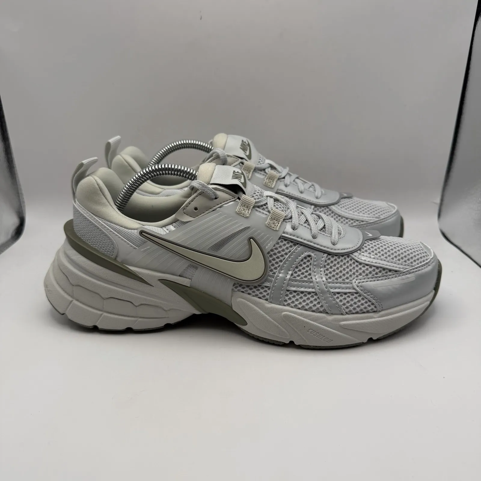 Nike Womens V2K Run Photon Dust Light Army FD0736-006 Women Size 11 - Image 3