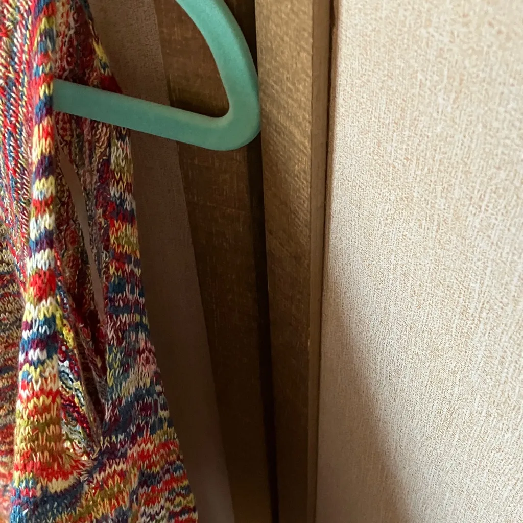 Faded Glory Women's Colorful cold shoulder Knit Sweater 2x - Image 5