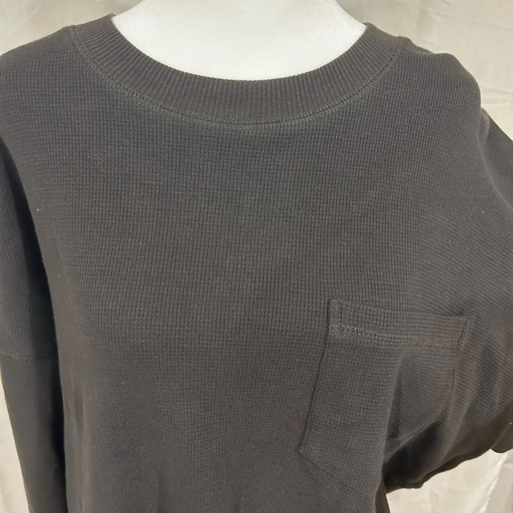Urban Outfitters Women’s Oversized Black Waffle Knit Top with Pocket NWT - Image 3