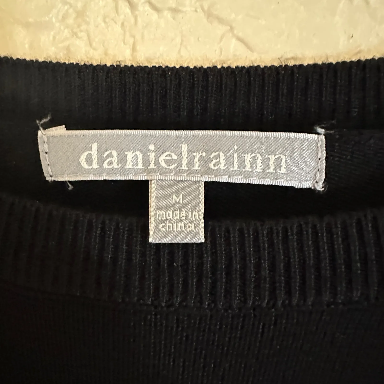 Daniel Rainn Lyna Black Floral Medium Lightweight Crew Neck Sweater Long Sleeve - Image 8