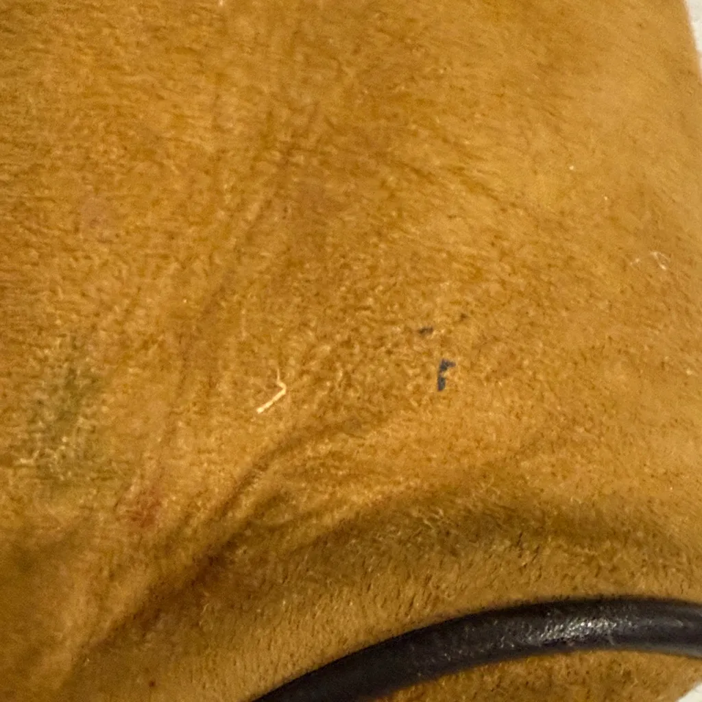 Banana Republic Tan Suede Hobo Bag - Image 3