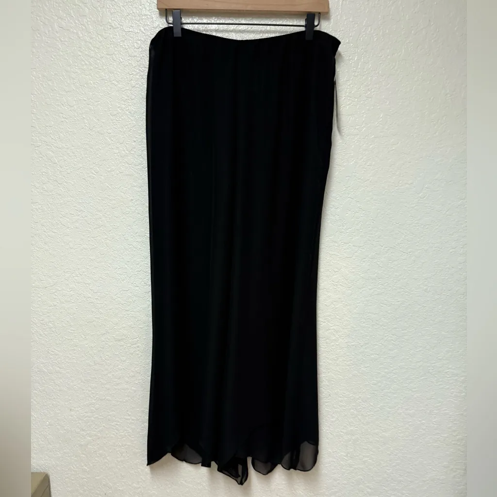 Alex Evenings NWT  Elegant Black Chiffon Pants Size Medium Petite - Image 2
