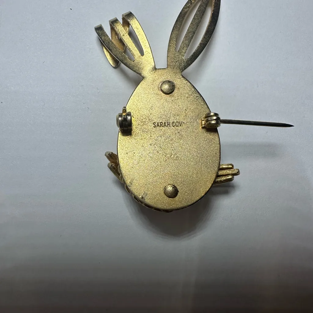 Vintage Sarah Coventry Winking Bunny Brooch - Image 2