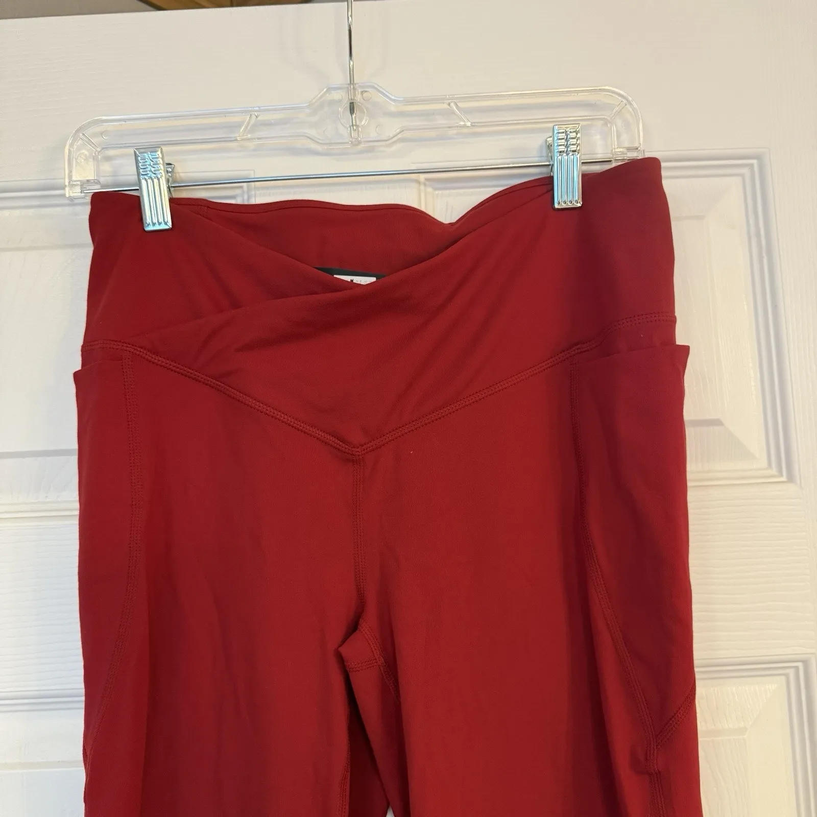 Fabletics NWT Leggings MED PureLuxe High-Waisted Crossover Flare Holly Berry Red - Image 4
