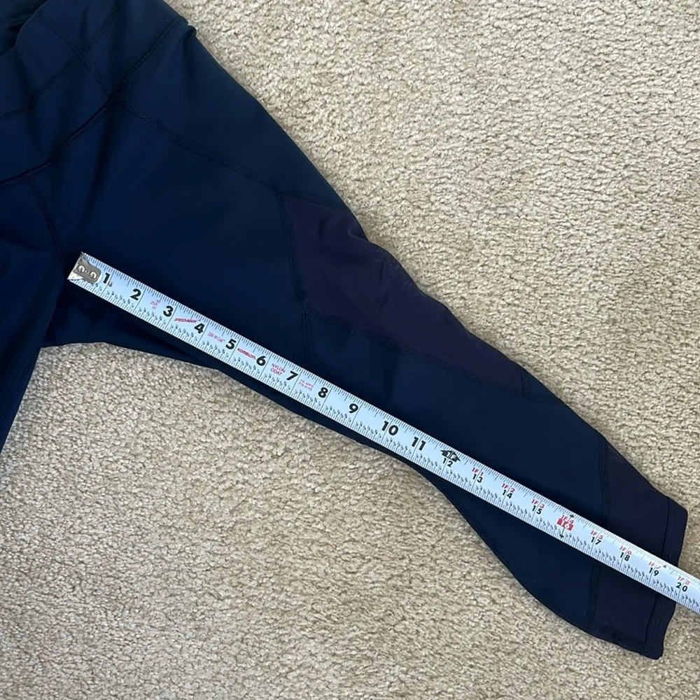 Like New Athleta Aura Sonar Capri Cropped Mesh Leggings Navy Blue XS Petite XSP - Image 12