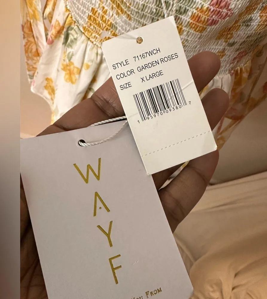 WAYF Floral‎ Satiny Top Sz XL NWT - Image 2