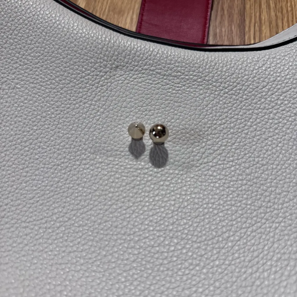 Christian Louboutin Small Carasky Crossbody Shoulder bag in white - Image 12