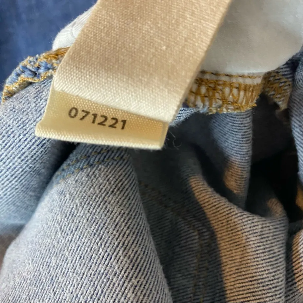 Soft Surroundings The Ultimate Denim Relaxed Straight Jeans Medium - Image 9