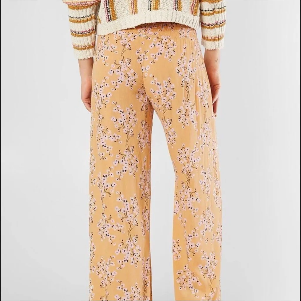 Billabong NWT Floral Yellow Wide-Leg Pants with Faux Wrap on Legs - Image 4