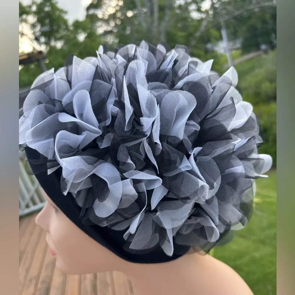 Vintage tulle feather turban in versatile black white for beach lake pool one sz - Image 4
