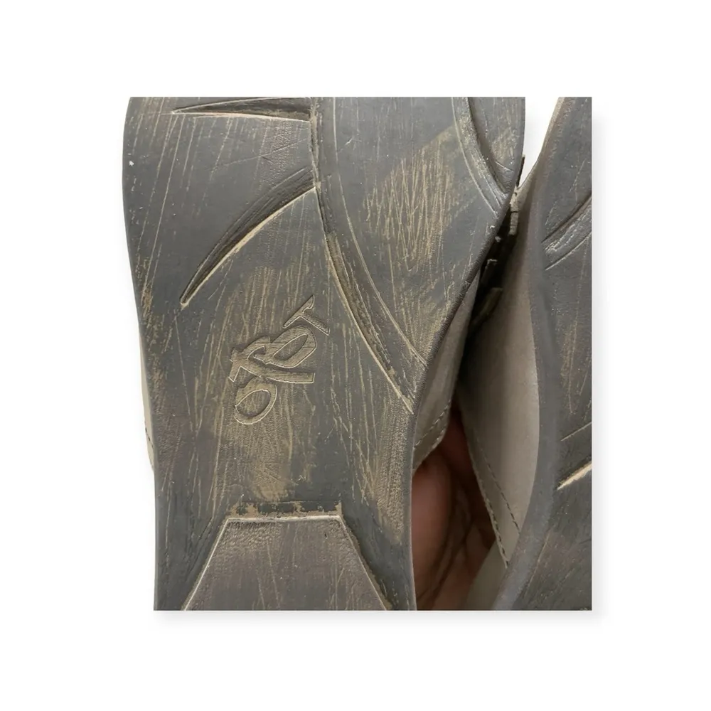 OTBT Women's Gleam Stone Leather Mule - Image 10