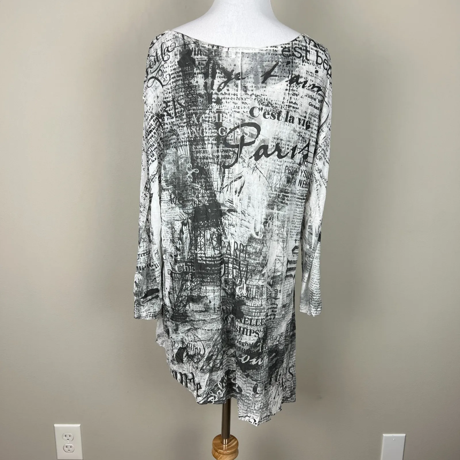 Jess & Jane Tunic Top Womens M Paris Eiffel Tower Asymmetric Hem Mesh 3/4 Sleeve Black Size M - Image 7