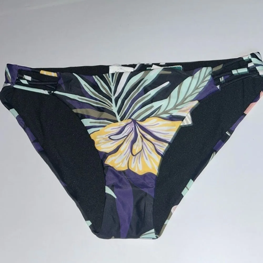 NWT Roxy Active Full Bikini Bottom in True Black Fasso Size Large - Image 4