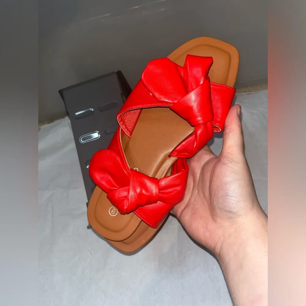 Shoeland Cherry Vibrant Red Bowknot Tied Padded Flat Dressy Sandal Shoes Sz 9 - Image 3