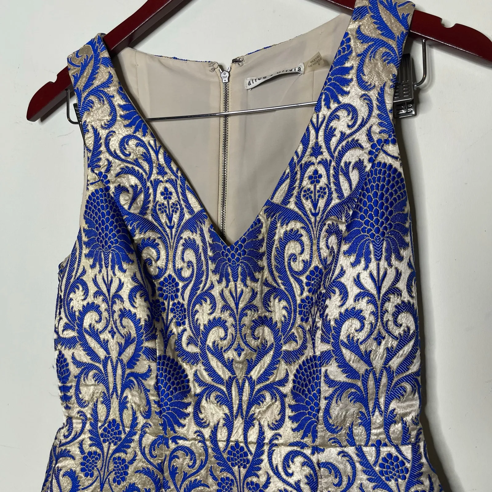 Alice + Olivia Carrie Blue Gold Floral Jacquard Print V neck Dress sz 4 - Image 7