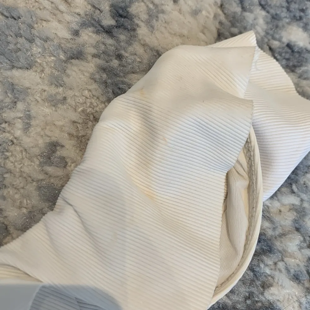 Zara one shoulder white ruffle swim top - Image 5