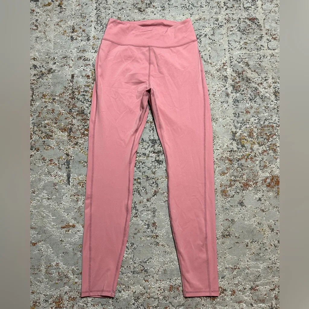 Kittenish Sadie Workout Scrunched Bottom
Leggings Pink Size Medium pink - Image 3