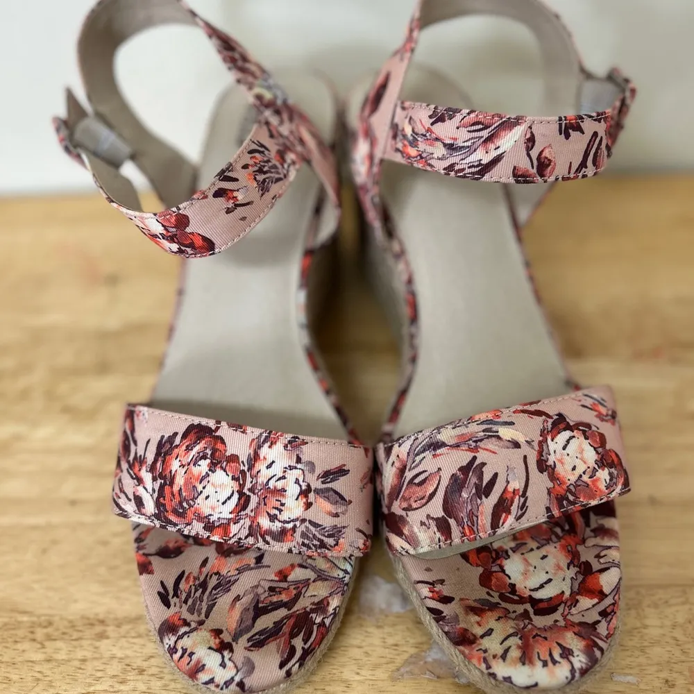 Life Stride‎ Pink and Red Floral Wedges with Ankle Strap size 10M - Image 2