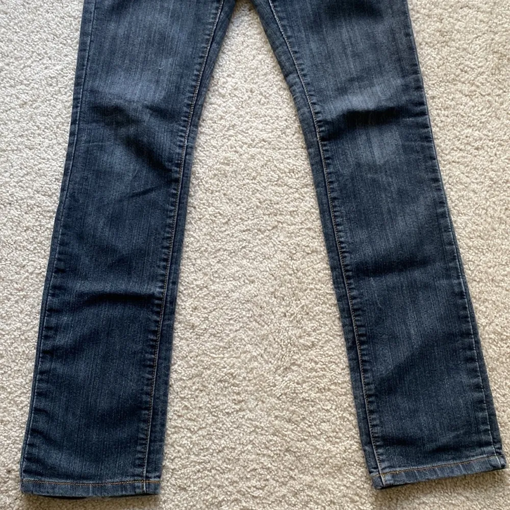 Authentic Y2K Angel Denim 3 low to mid rise dark wash jeans skinny leg straight Size 27 - Image 3