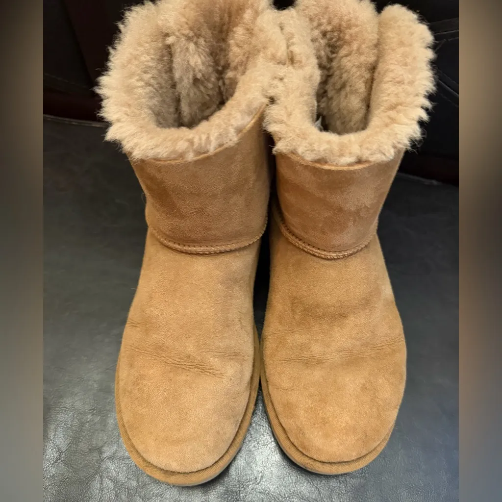 UGG Naveah Women’s Boots with Bow - Image 5