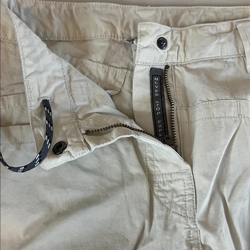 North Face Cargo Pant Light Khaki Size 2 - Image 7