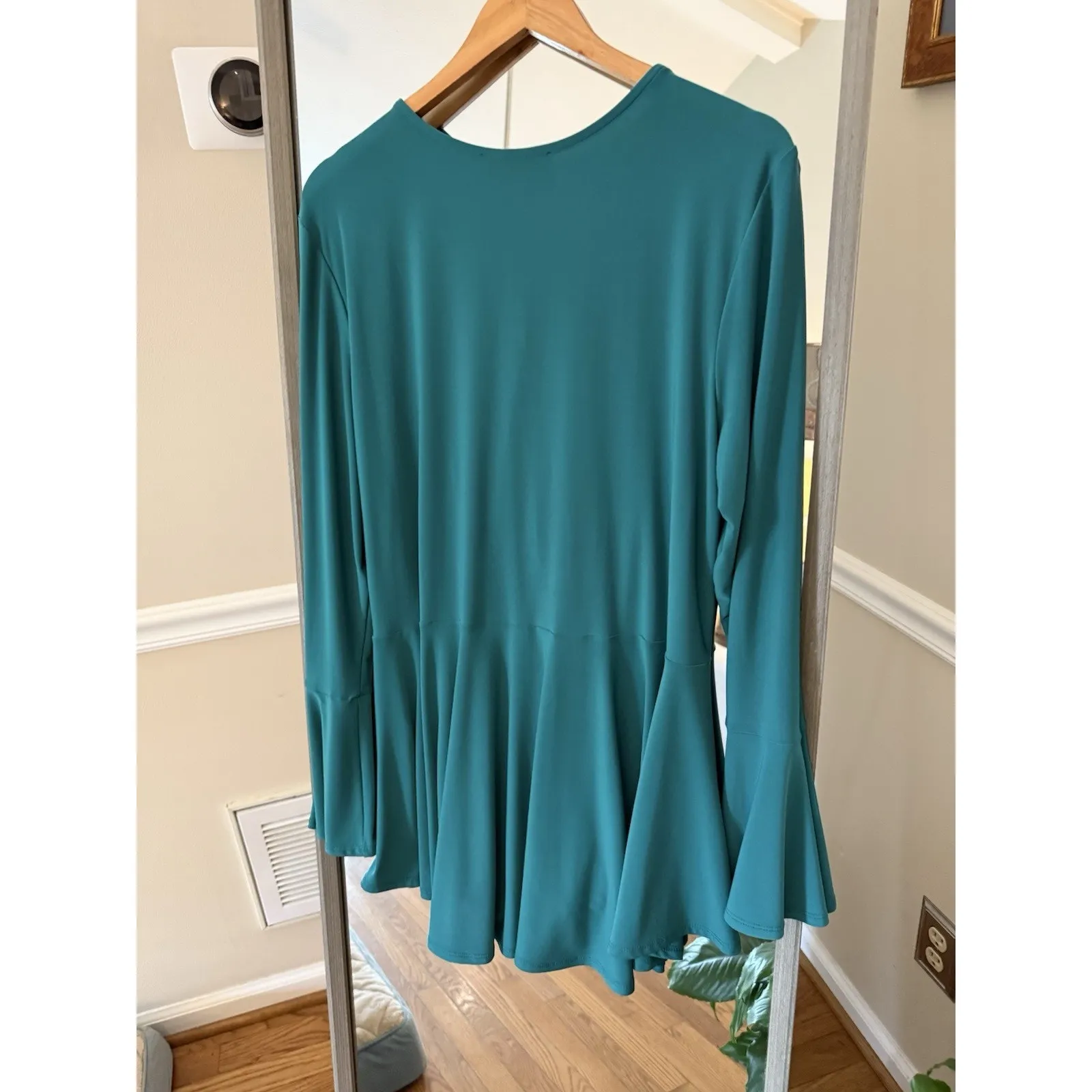 Joseph Ribkoff Greenery V-Neck Pleated Satin Peplum Top 251037 Size 18 - Image 6