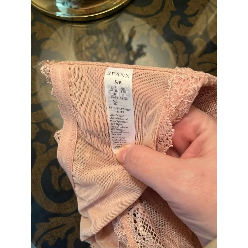 Spanx  Undetectable Strapless Lace Bra Small Petite - Image 3