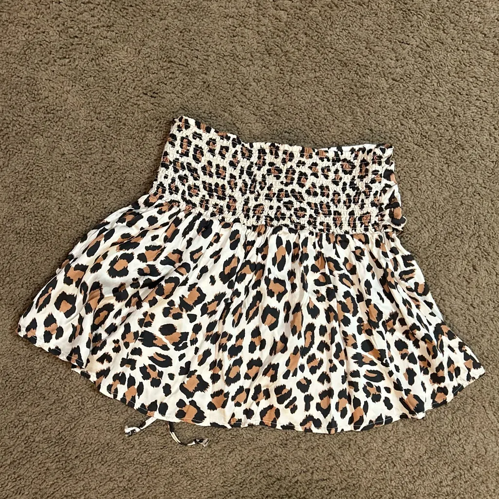 Aerie Leopard Print Mini Skirt Silky Feel Smocked Waist Tie Front Women’s Size S - Image 6
