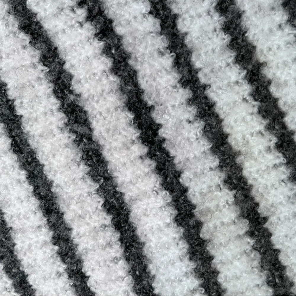 Staccato Grey and White Striped Oversized sweater with ballooned sleeves Sz L - Image 4