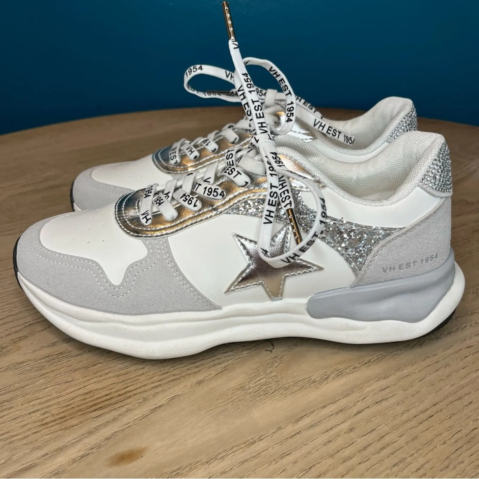 Vintage Havana Run Silver Glitter Sneaker Trainer Shoe Metallic Star Women’s 8 - Image 4