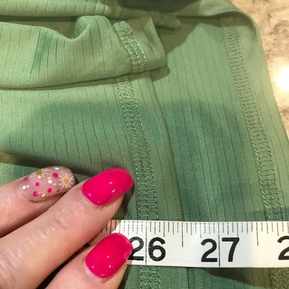 Xersions size large sage green short sleeve top women’s - Image 5