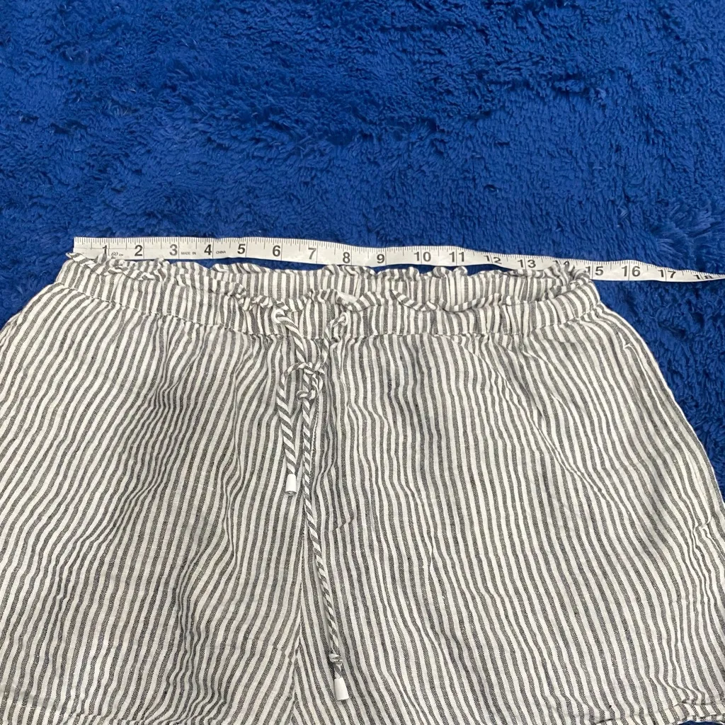 Mango Line Gray and White Striped High Waist Shorts Small - Image 10