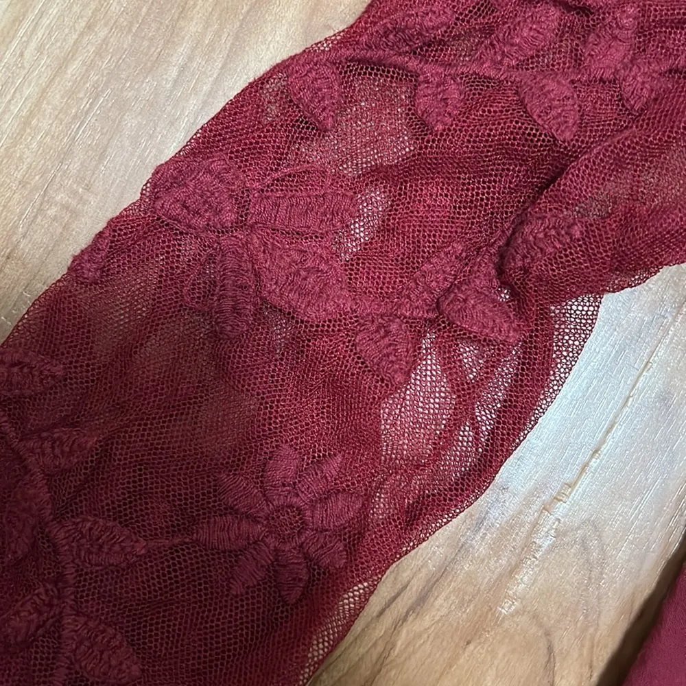 Xhilaration burgundy top - Image 3