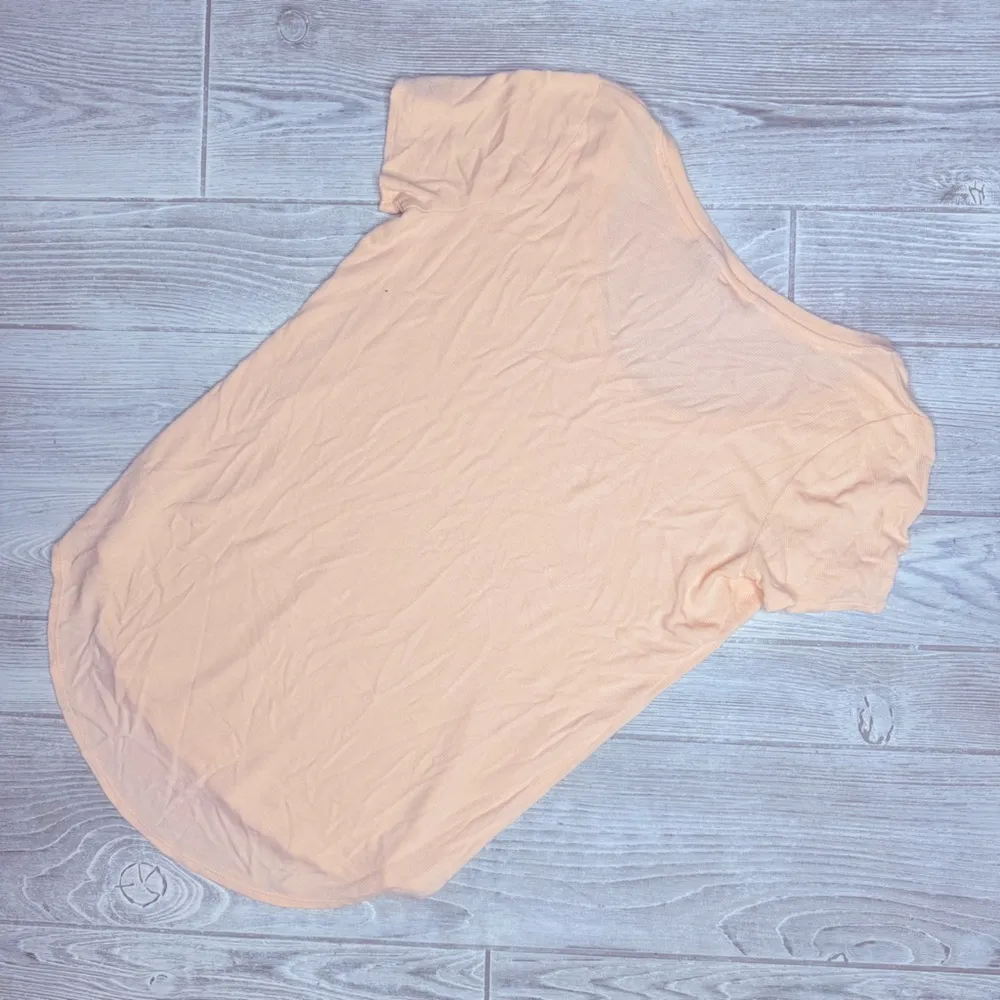 Tan athleta tank top u cut hem short sleeve t shirt xs - Image 4