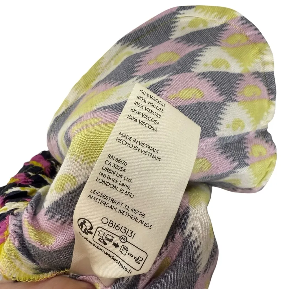 Anthropologie Easy Traveler High Rise Pull On Geometric Shorts Pink/Yellow S - Image 7