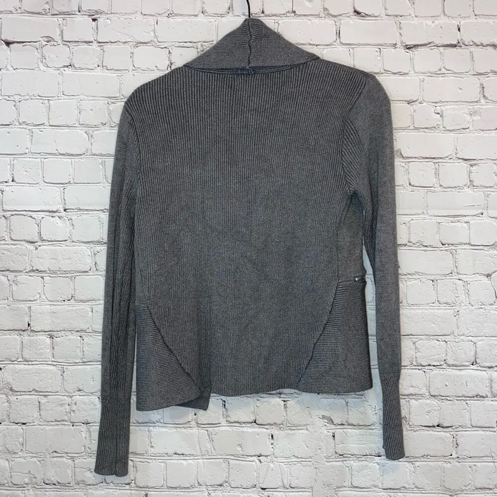 Carmen Marc Valvo Gray Knit Long Sleeve Open Front Cardigan - Image 2