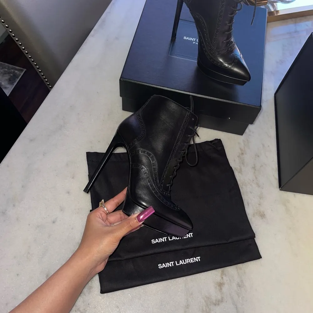 Saint Laurent Black Janis Oxford Nappa Leather Stiletto Lace Up Ankle Boots - Image 16