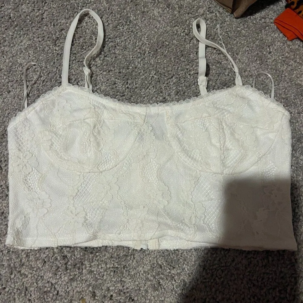 Superdown Marianne lace top Small - Image 6