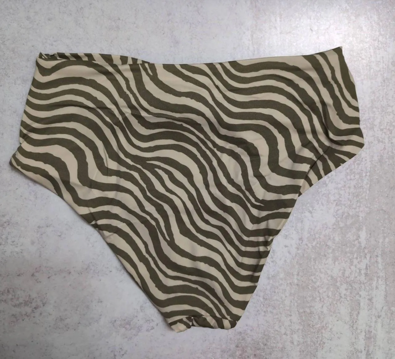 NWT Andie The Portofino Bottom Bias Stripe Olive Zebra Twisted High Waist Swim M - Image 4