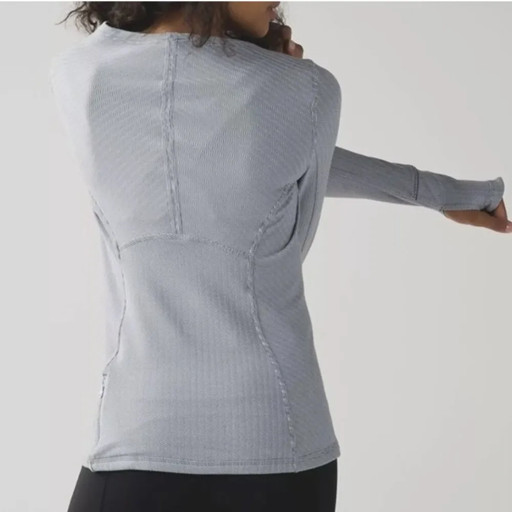 Lululemon Kanto Catch Me Womens 8 Long Sleeve Heathered Gray Athletic Shirt - Image 2
