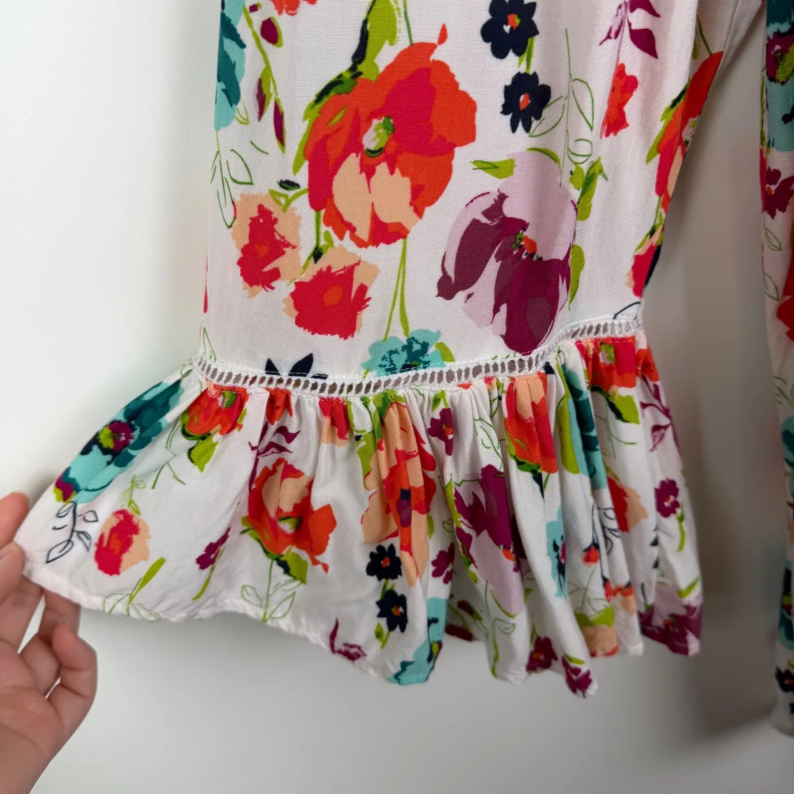 Terra & Sky Floral Smocked Peasant Top Size 1X Multicolor Lightweight Stretch White - Image 2