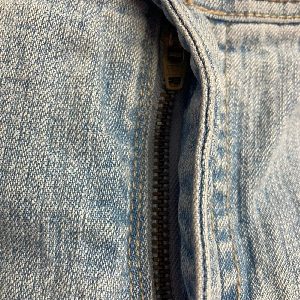 GLORIA VANDERBILT,‎ Women’s Bermuda Jean Shorts, Size 16, Blue - Image 5