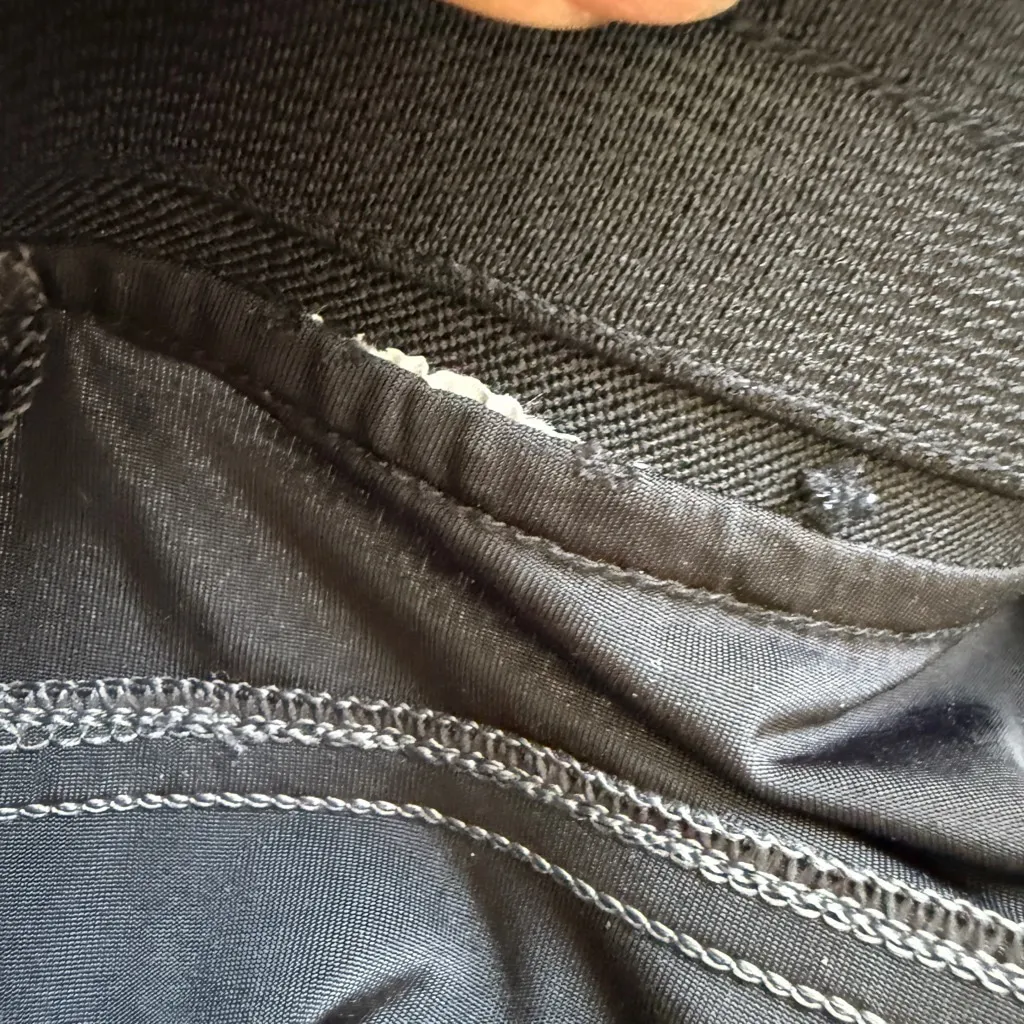 BCBGMAXAZRIA‎ sz S Black Faux Snakeskin Leggings Ankle Zippers - Image 5